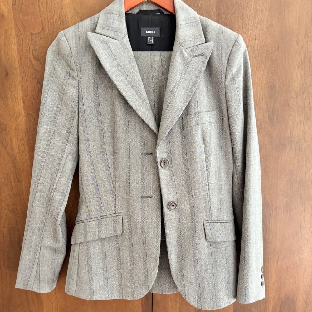 WOMEN'S SUIT SEPARATES - MEXX